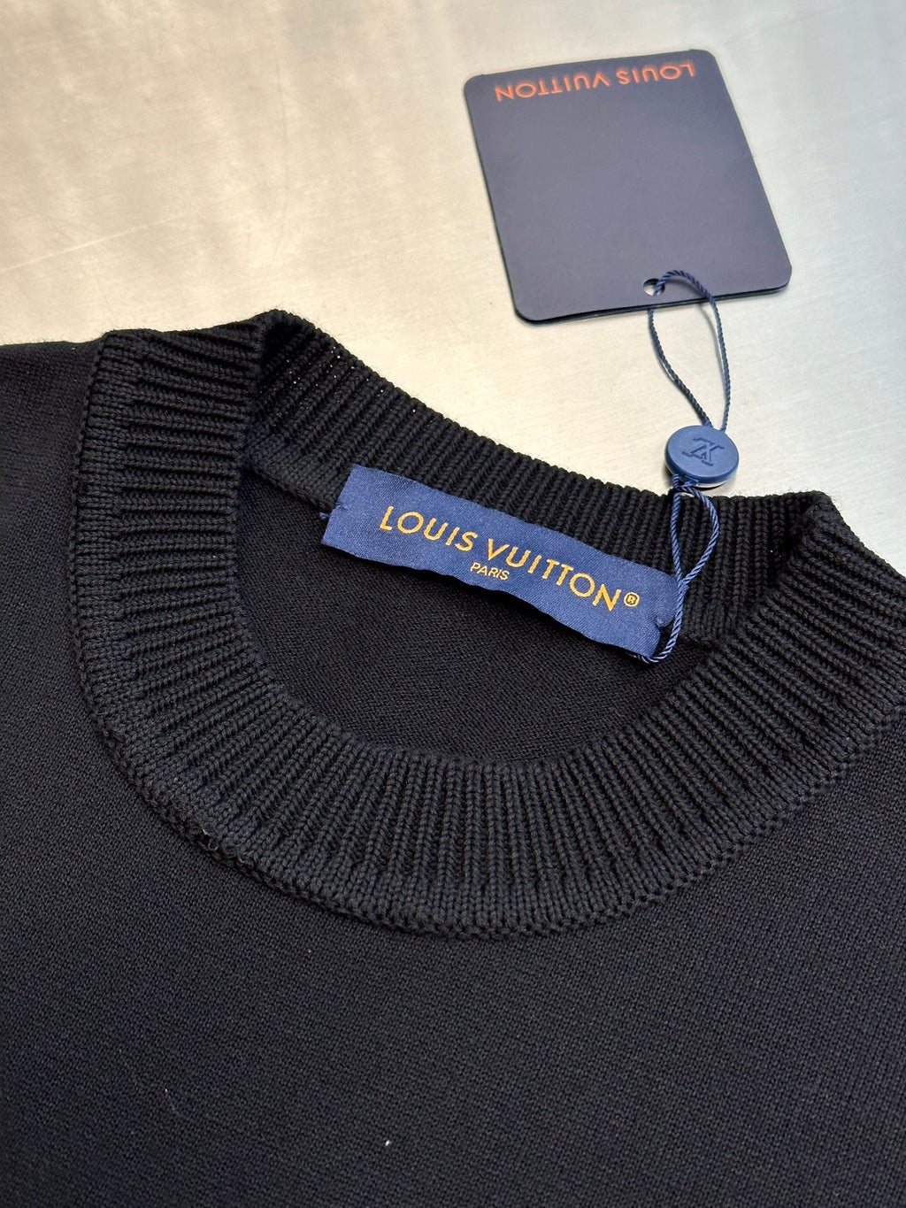 Louis Vuitton - T-shirt Coton noir broderie Blanche